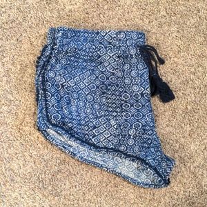 Linen Blue/White Patterned Shorts